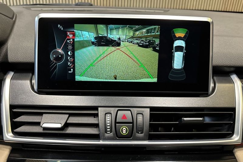 BMW 220 bild 11