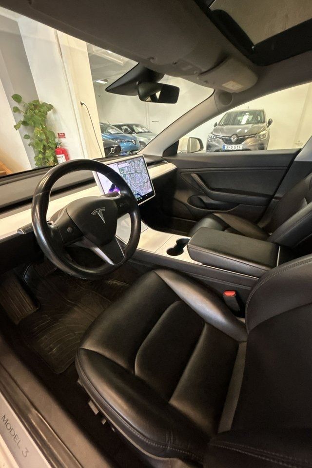 Tesla Model 3 bild 10
