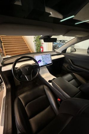 Tesla Model 3 bild 12