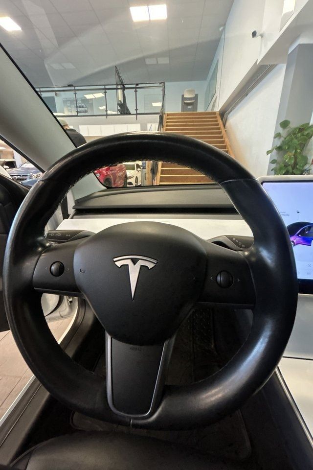 Tesla Model 3 bild 16