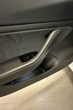 Tesla Model 3 bild 22