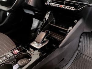 Peugeot e-2008 bild 9