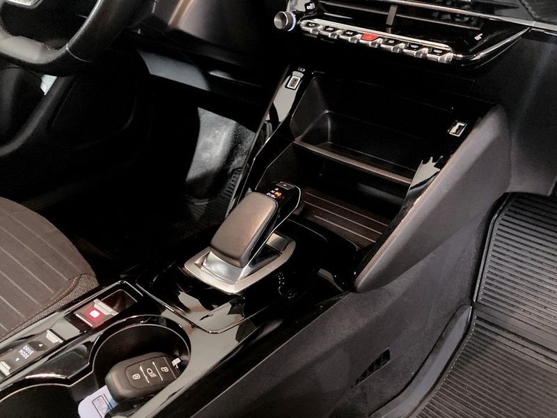 Peugeot e-2008 bild 9