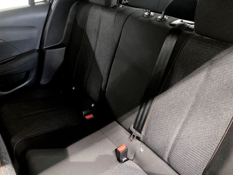 Peugeot 208 bild 12