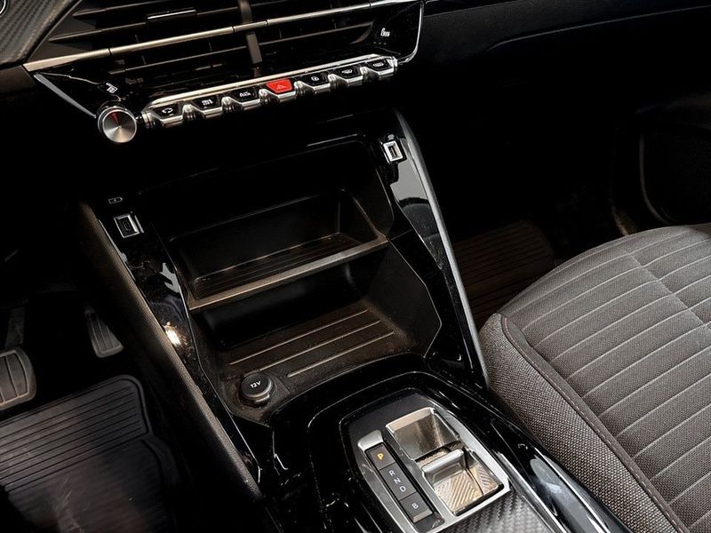 Peugeot e-208 bild 11
