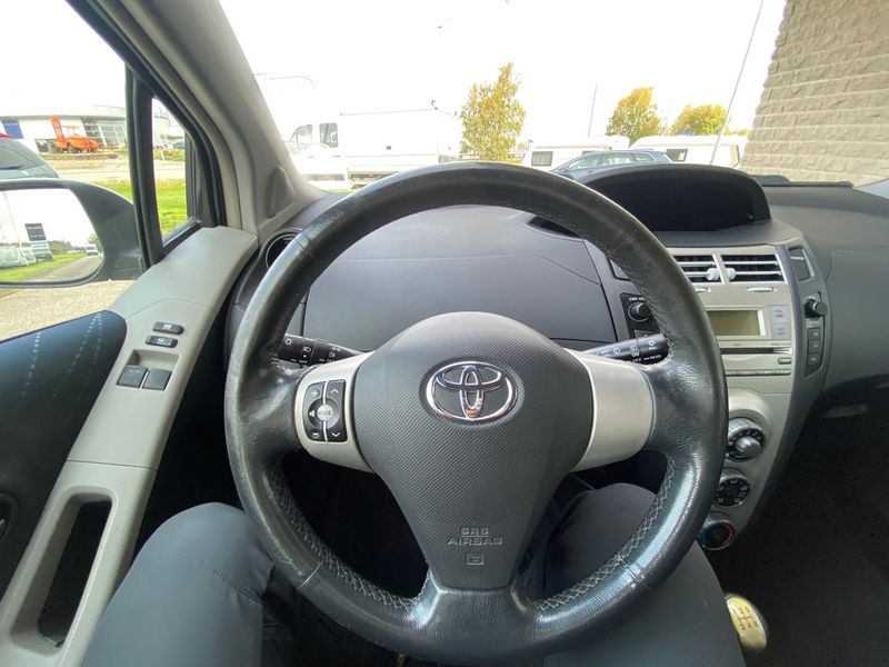 Toyota Yaris bild 14