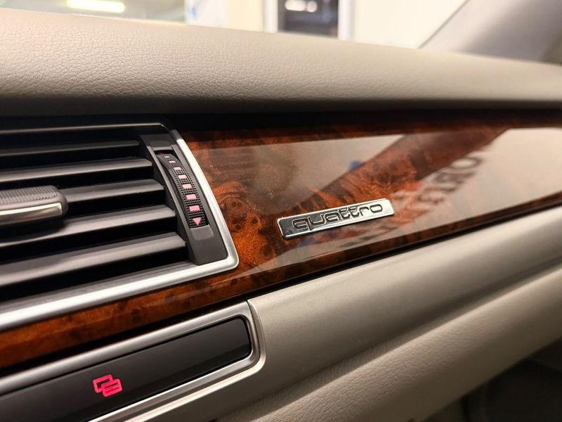 Audi A8 bild 11