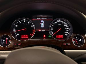 Audi A8 bild 6