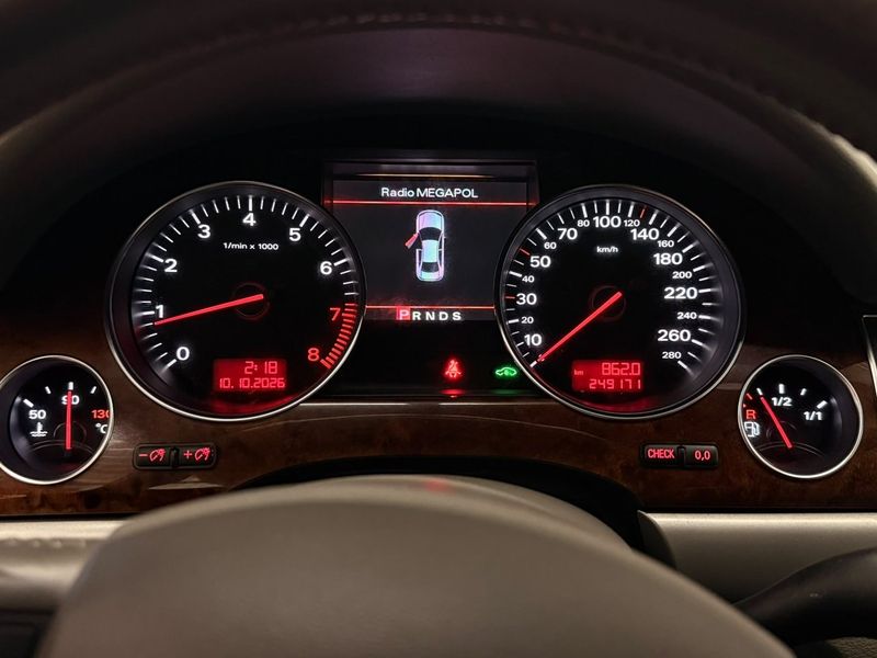 Audi A8 bild 6