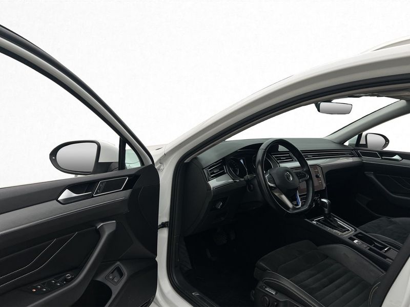 Volkswagen Passat bild 10