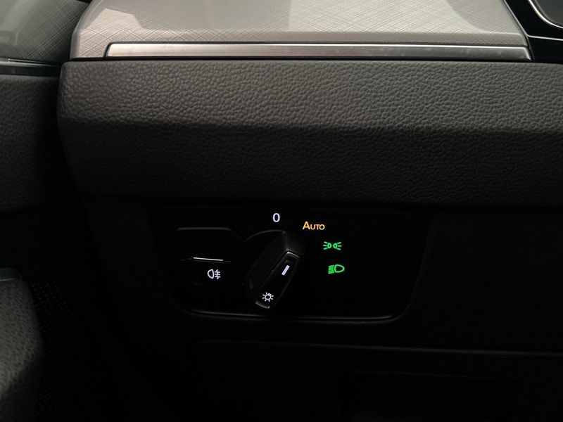 Volkswagen Passat bild 14