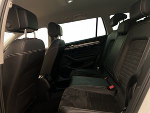 Volkswagen Passat bild 26