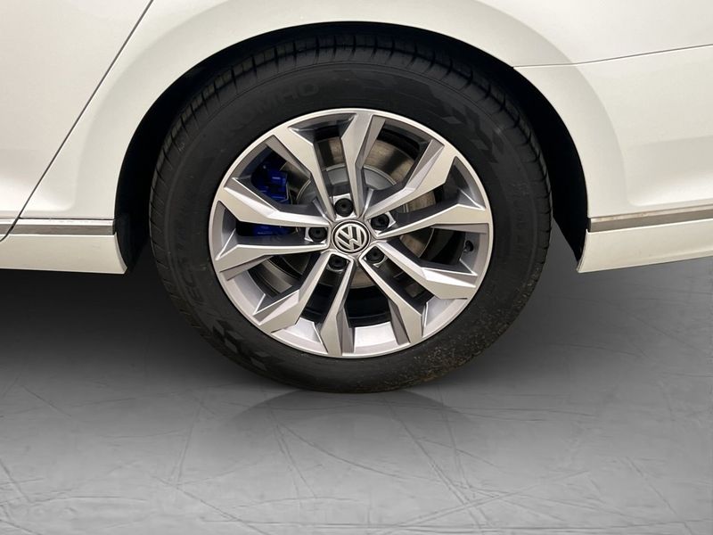 Volkswagen Passat bild 32