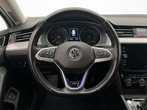 Volkswagen Passat bild 13