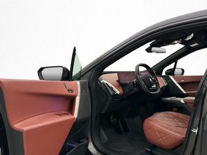 BMW iX bild 13