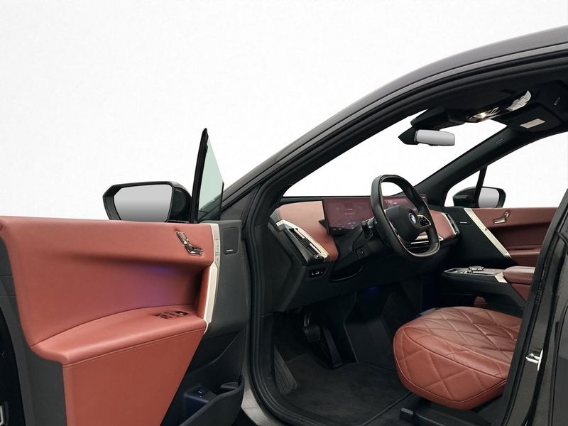 BMW iX bild 13
