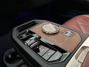 BMW iX bild 32