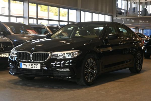 BMW 530 520i Sedan Steptronic Sport line - 2018