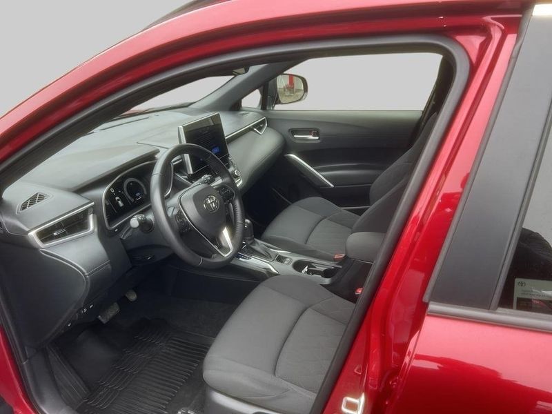 Toyota Corolla Cross bild 6