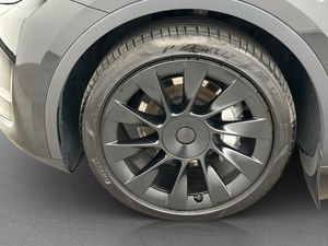 Tesla Model Y bild 31