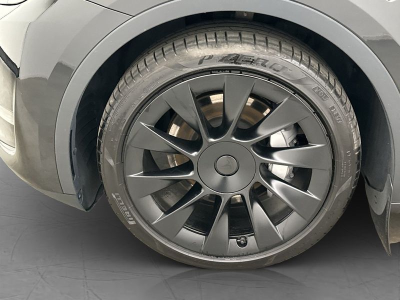 Tesla Model Y bild 31