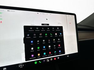 Tesla Model Y bild 19