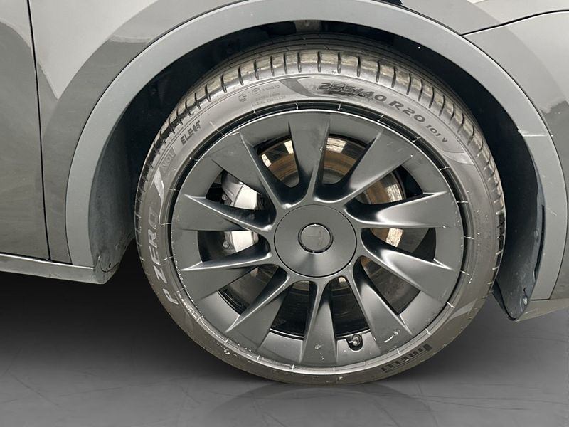 Tesla Model Y bild 34