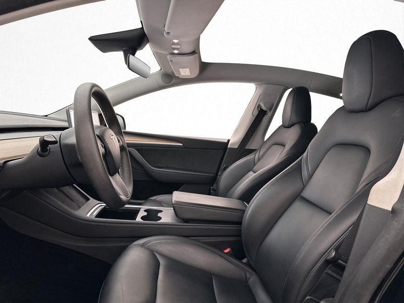 Tesla Model Y bild 16