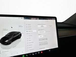 Tesla Model Y bild 24