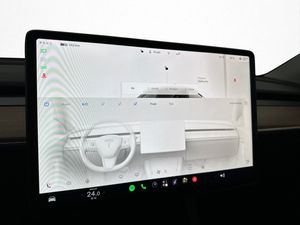 Tesla Model Y bild 22