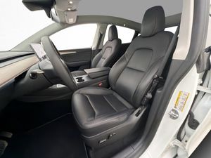 Tesla Model Y bild 29