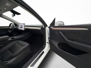 Tesla Model Y bild 12