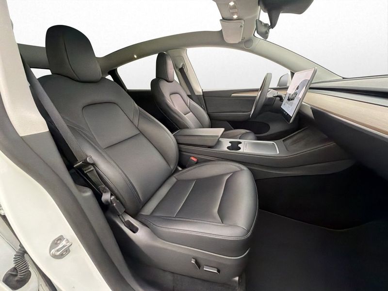 Tesla Model Y bild 11