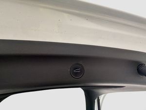 Tesla Model Y bild 28