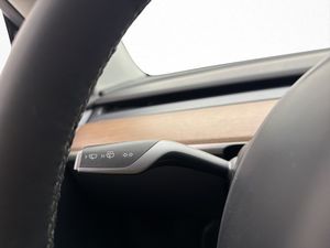 Tesla Model Y bild 23