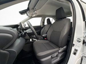 Toyota Yaris Cross bild 12