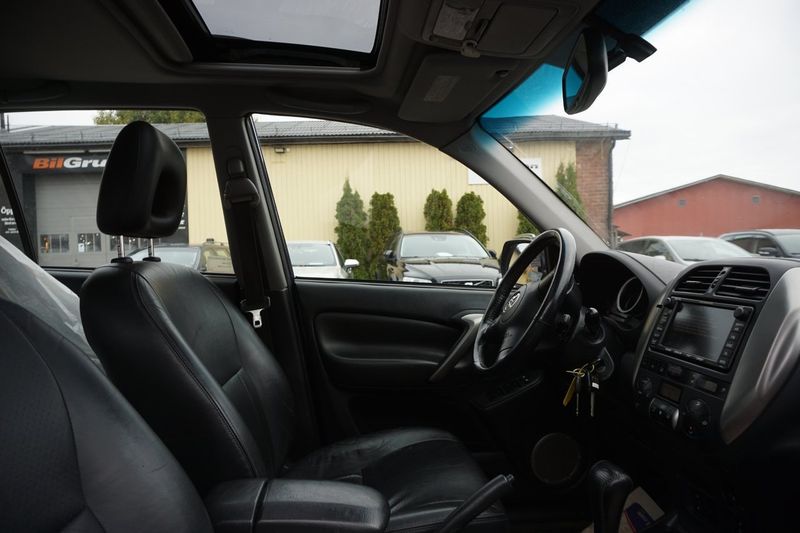 Toyota RAV4 bild 7