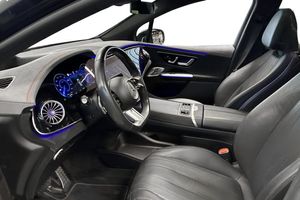 Mercedes EQE43 SUV bild 7