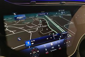 Mercedes EQE43 SUV bild 19