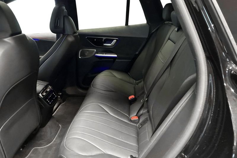 Mercedes EQE43 SUV bild 9