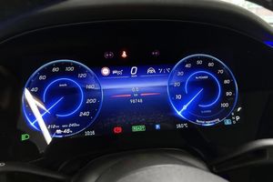 Mercedes EQE43 SUV bild 5