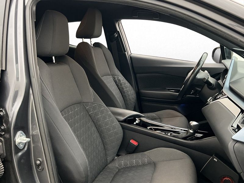 Toyota C-HR bild 11