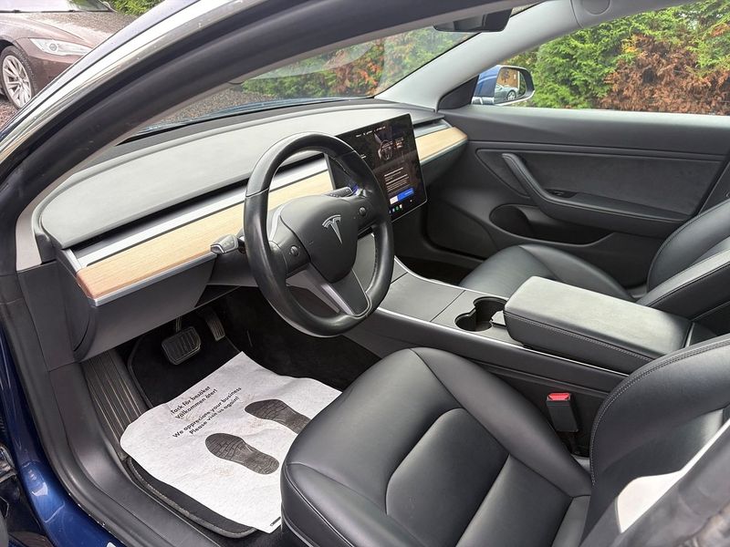 Tesla Model 3 bild 14