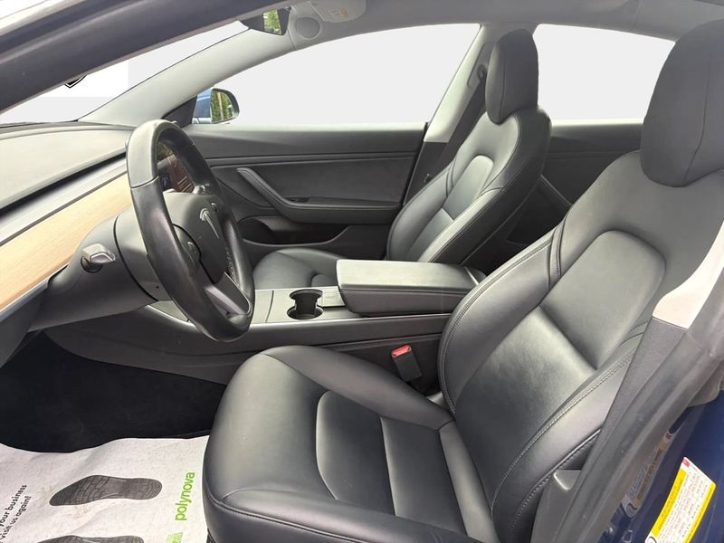 Tesla Model 3 bild 9
