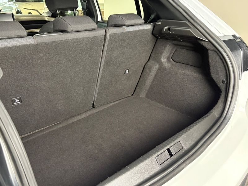Peugeot 208 bild 11