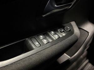 Peugeot 208 bild 17