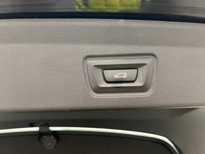 BMW i4 bild 32