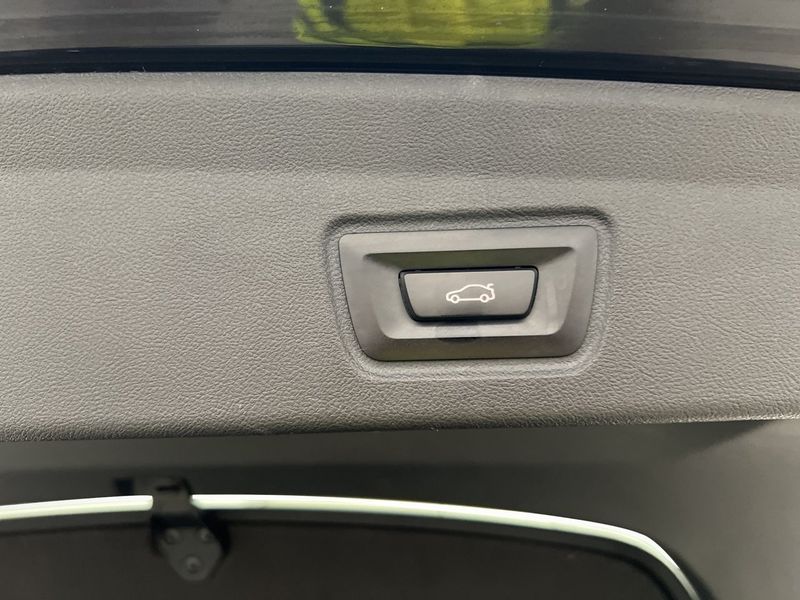 BMW i4 bild 32