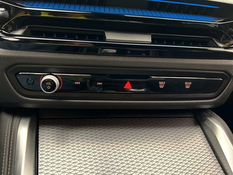 BMW i4 bild 26