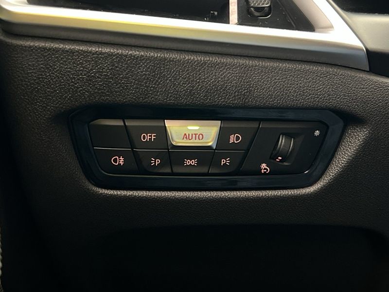 BMW i4 bild 17